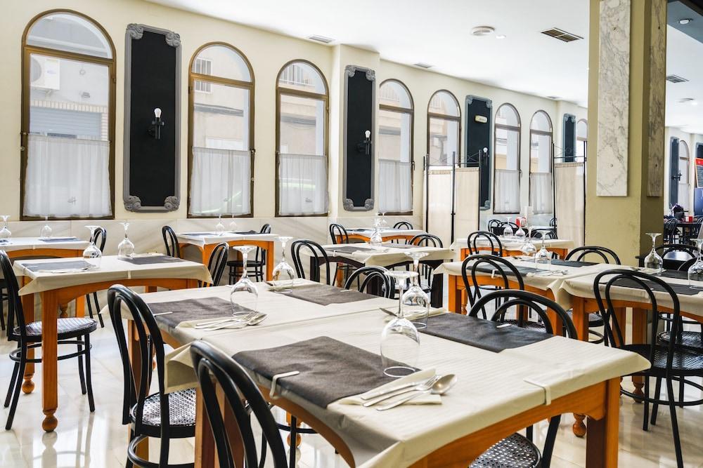 Oyo Hotel Costa Andaluza Motril Exterior foto